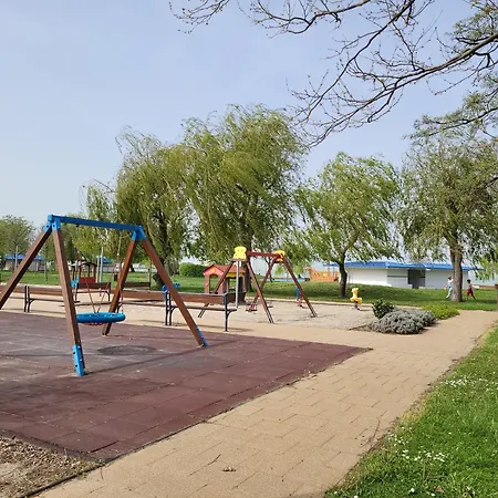 Lido Dalma Apartman 1 Apartment *